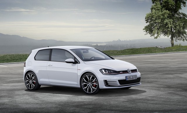 volkswagen__golf_gti__2013__013.jpg