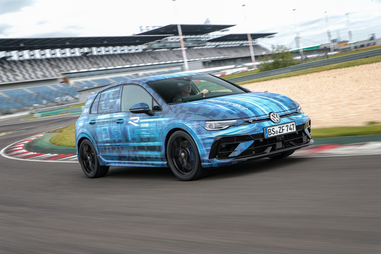 Volkswagen Golf R (2024 prototype - Volkswagen Golf R (2024 prototype -