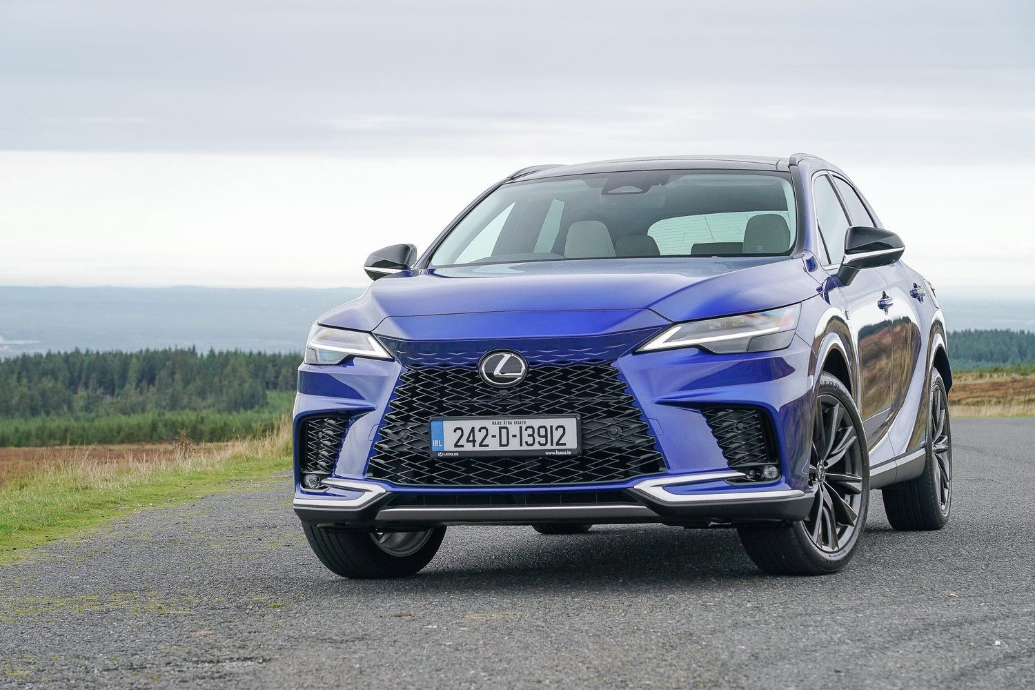 Lexus RX 450h+ F Sport Design (2024) Lexus RX 450h+ F Sport Design (2024)