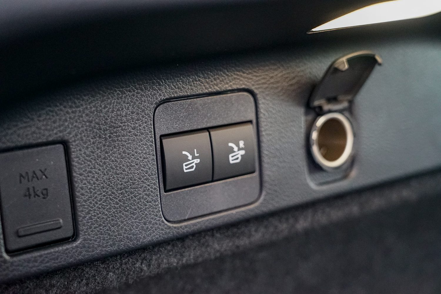 Lexus RX 450h+ F Sport Design (2024) Lexus RX 450h+ F Sport Design (2024)