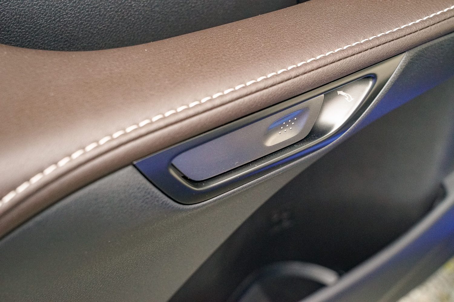 Lexus RX 450h+ F Sport Design (2024) Lexus RX 450h+ F Sport Design (2024)