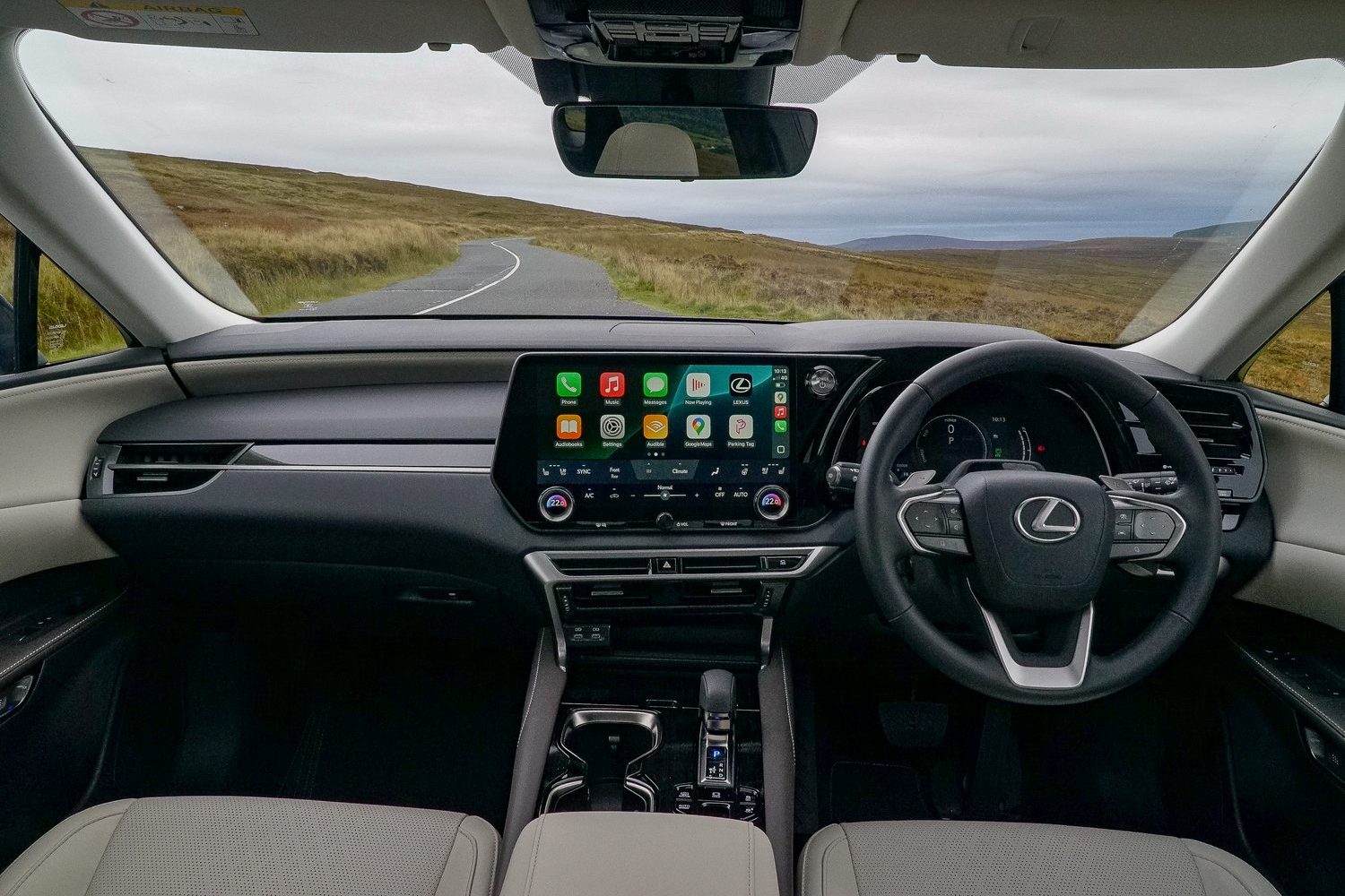 Lexus RX 450h+ F Sport Design (2024) Lexus RX 450h+ F Sport Design (2024)