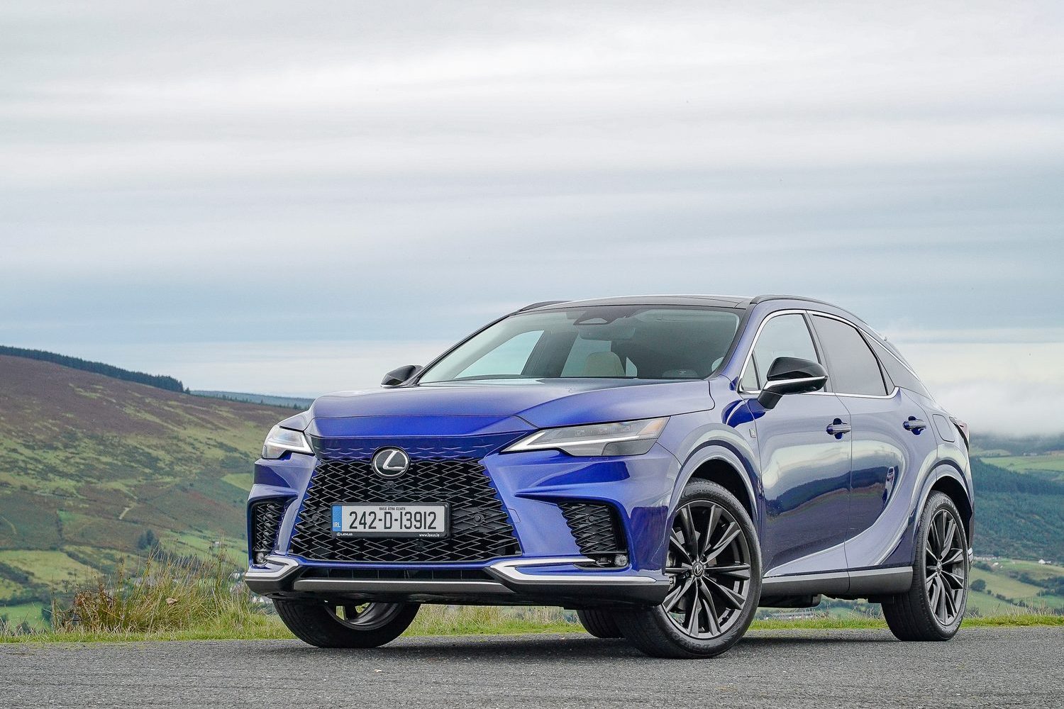 Lexus RX 450h+ F Sport Design (2024) Lexus RX 450h+ F Sport Design (2024)