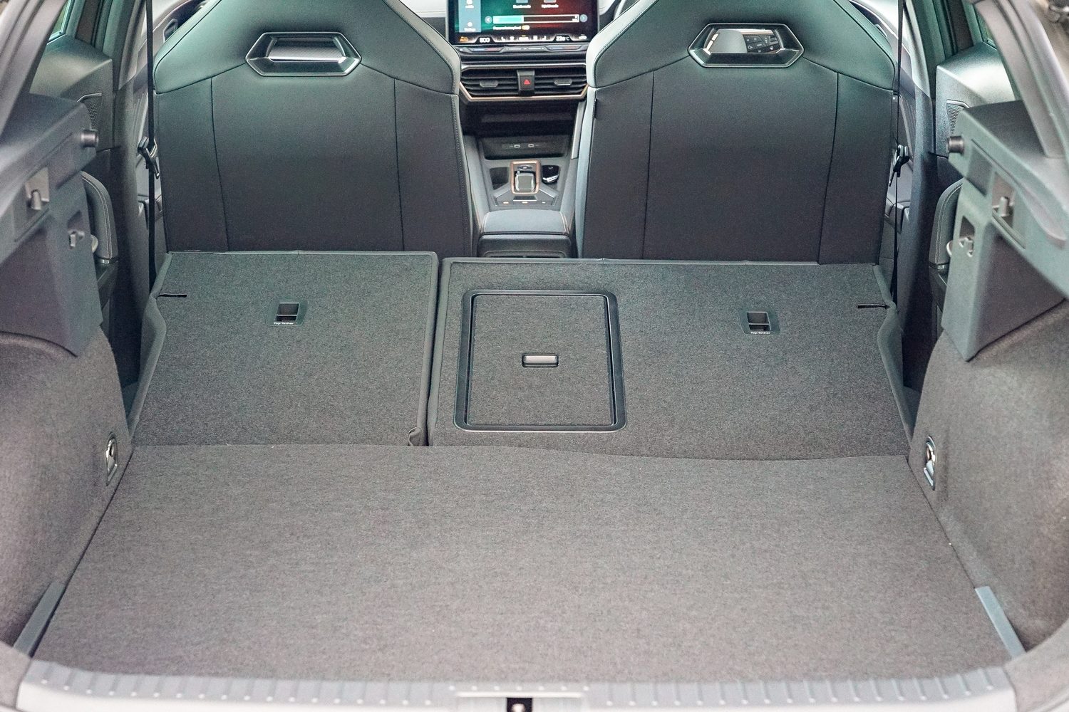 Cupra Formentor VZ e-Hybrid 272 (2025) Cupra Formentor VZ e-Hybrid 272 (2025)