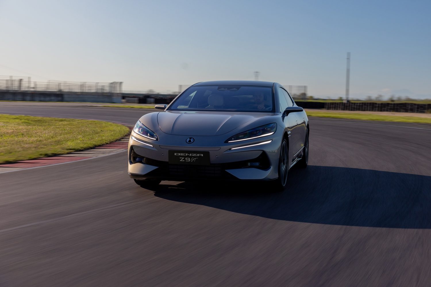 Denza Z9GT DM-i PHEV (2025 Chinese-market model) Denza Z9GT DM-i PHEV (2025 Chinese-market model)