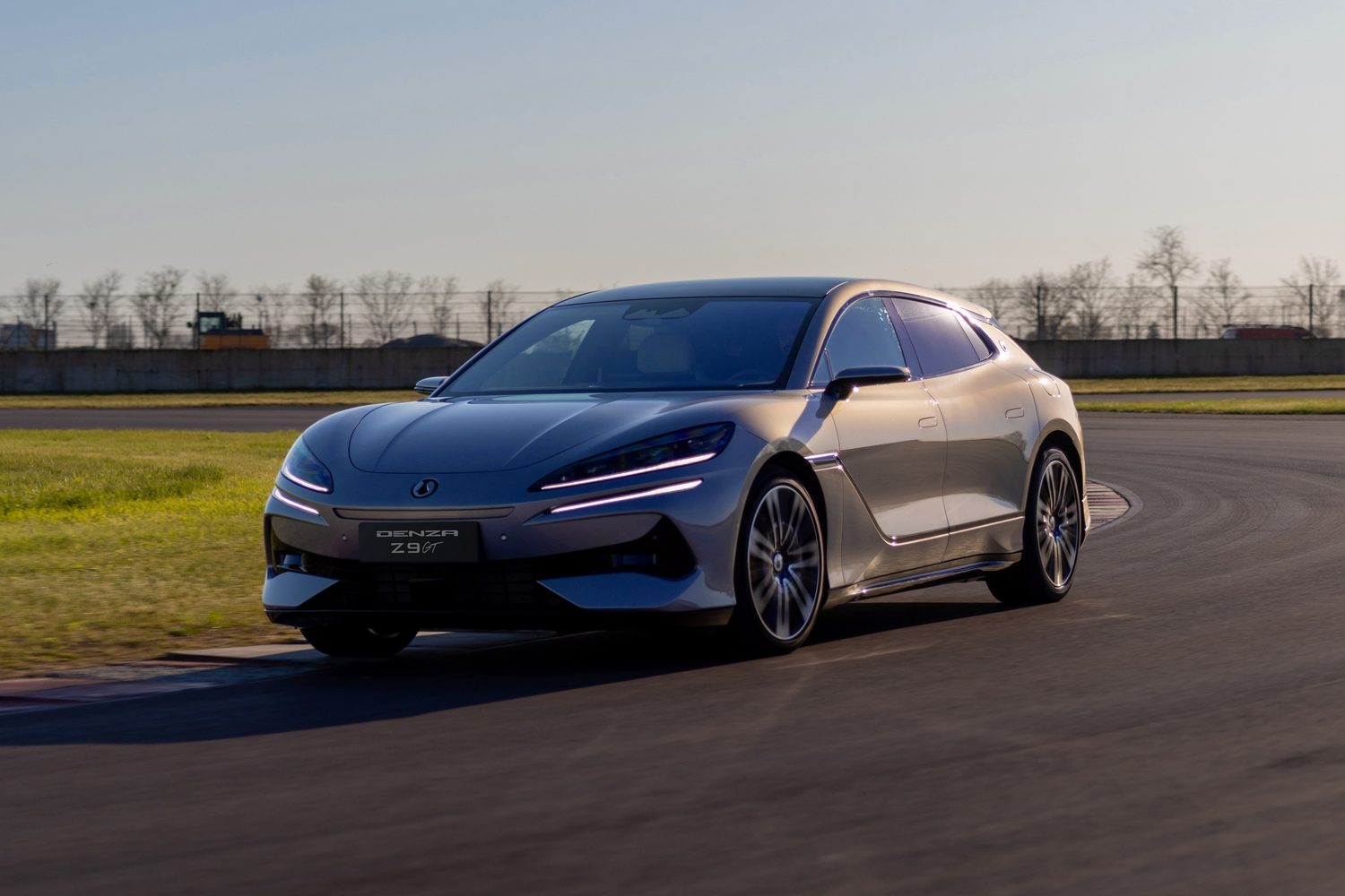 Denza Z9GT DM-i PHEV (2025 Chinese-market model) Denza Z9GT DM-i PHEV (2025 Chinese-market model)