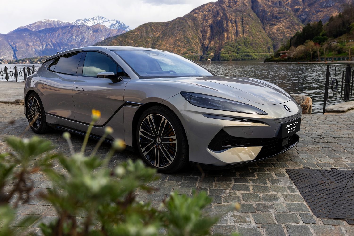 Denza Z9GT DM-i PHEV (2025 Chinese-market model) Denza Z9GT DM-i PHEV (2025 Chinese-market model)