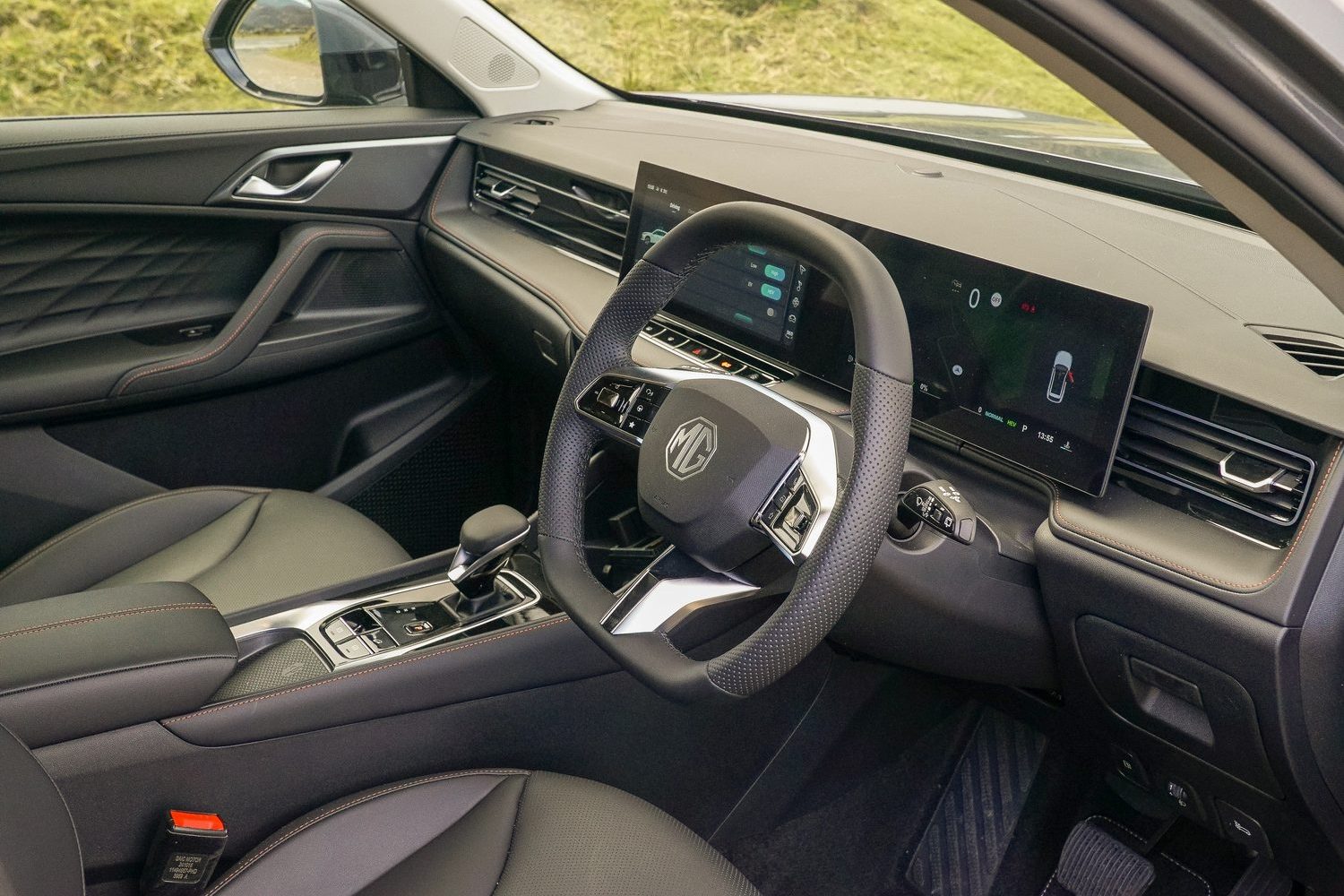 MG HS PHEV (2025) MG HS PHEV (2025)