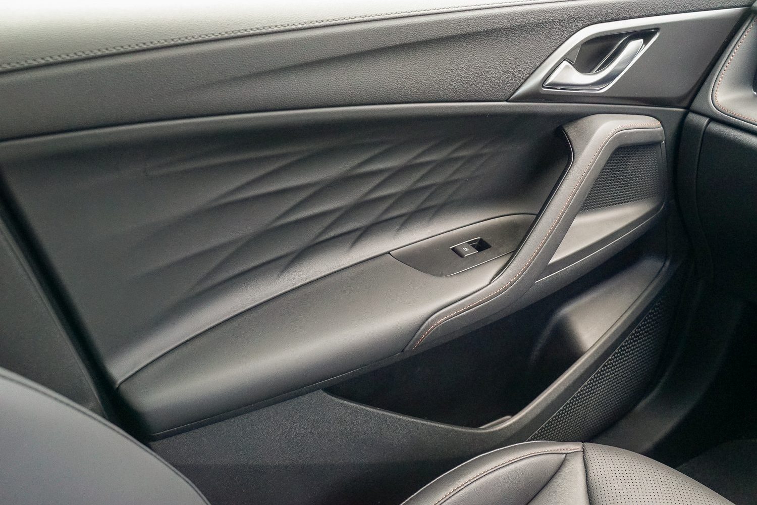 MG HS PHEV (2025) MG HS PHEV (2025)