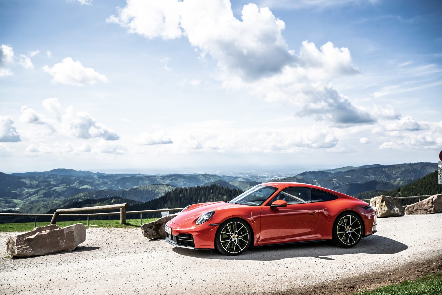 Porsche 911 Carrera S (2025) Porsche 911 Carrera S (2025)