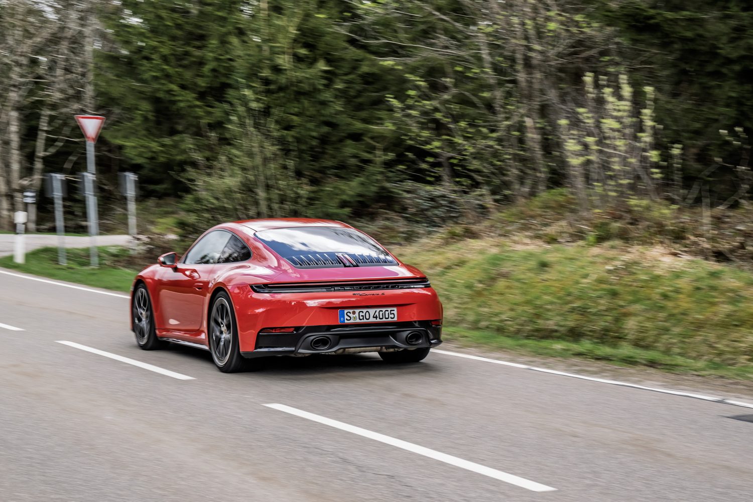 Porsche 911 Carrera S (2025) Porsche 911 Carrera S (2025)