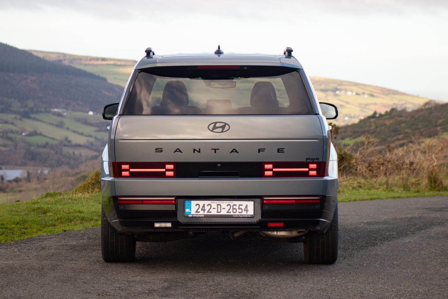 Hyundai Santa Fe 4WD PHEV (2025) Hyundai Santa Fe 4WD PHEV (2025)