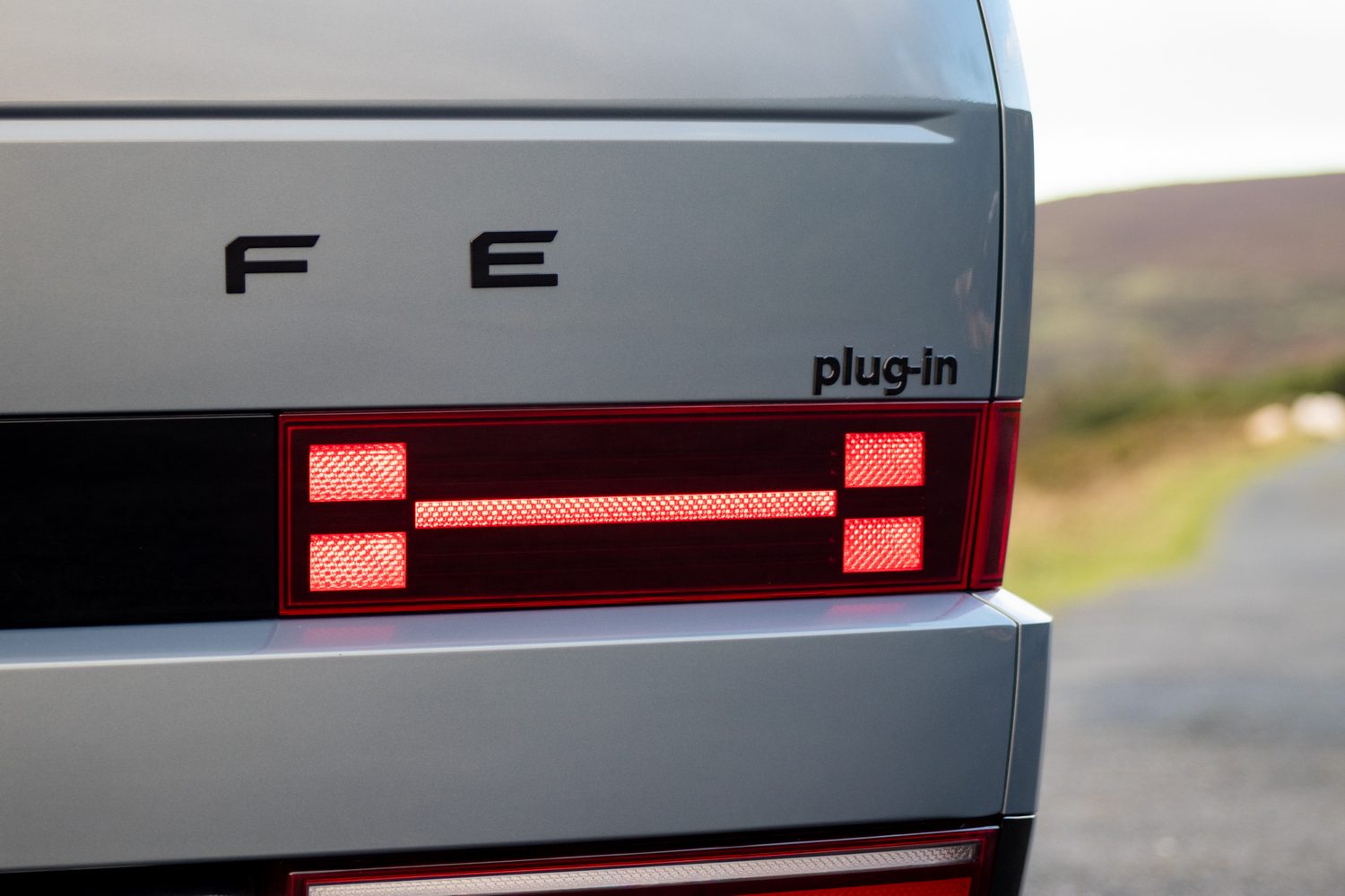 Hyundai Santa Fe 4WD PHEV (2025) Hyundai Santa Fe 4WD PHEV (2025)