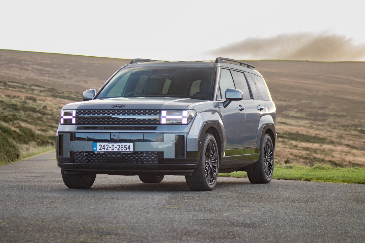 Hyundai Santa Fe 4WD PHEV (2025) Hyundai Santa Fe 4WD PHEV (2025)
