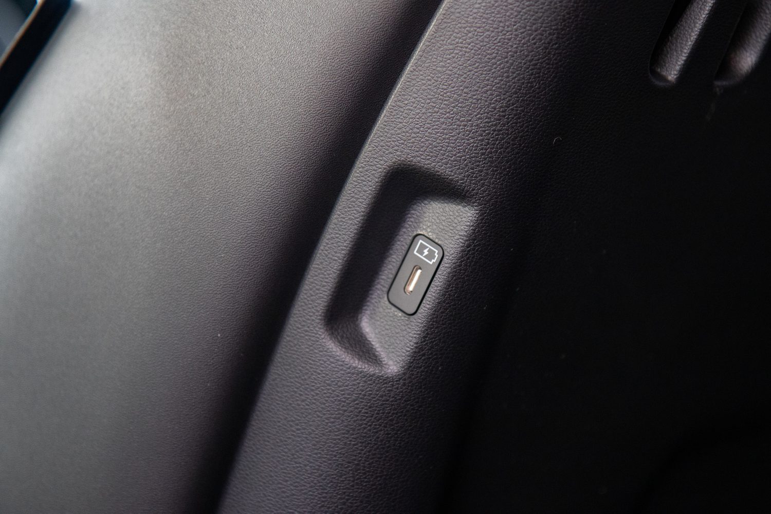 Hyundai Santa Fe 4WD PHEV (2025) Hyundai Santa Fe 4WD PHEV (2025)