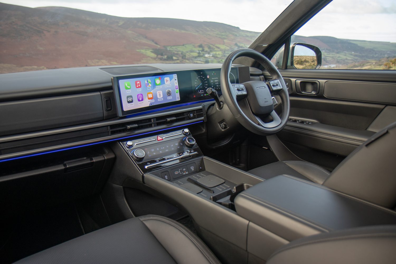 Hyundai Santa Fe 4WD PHEV (2025) Hyundai Santa Fe 4WD PHEV (2025)