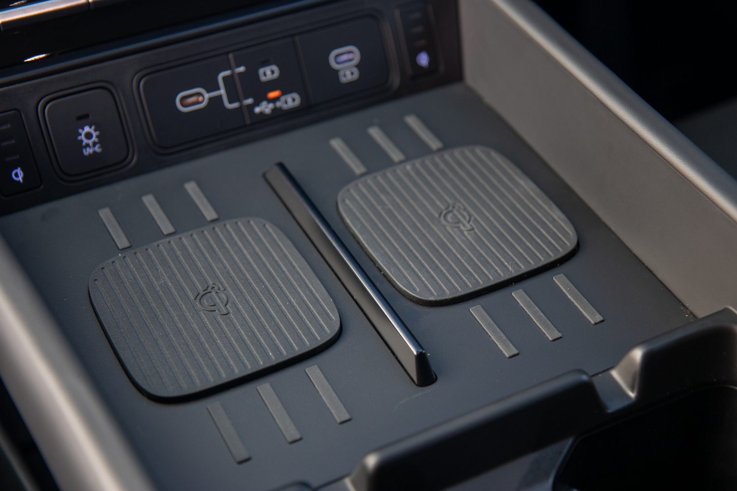 Hyundai Santa Fe 4WD PHEV (2025) Hyundai Santa Fe 4WD PHEV (2025)