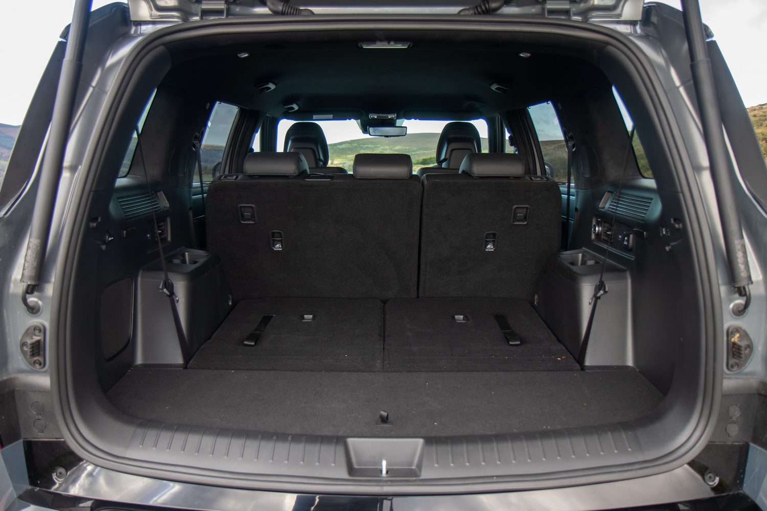 Hyundai Santa Fe 4WD PHEV (2025) Hyundai Santa Fe 4WD PHEV (2025)