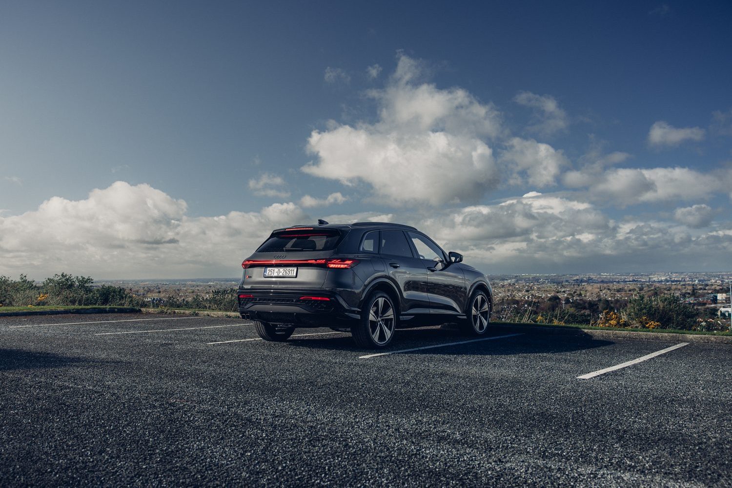 Audi Q5 2.0 TDI quattro (2025) Audi Q5 2.0 TDI quattro (2025)