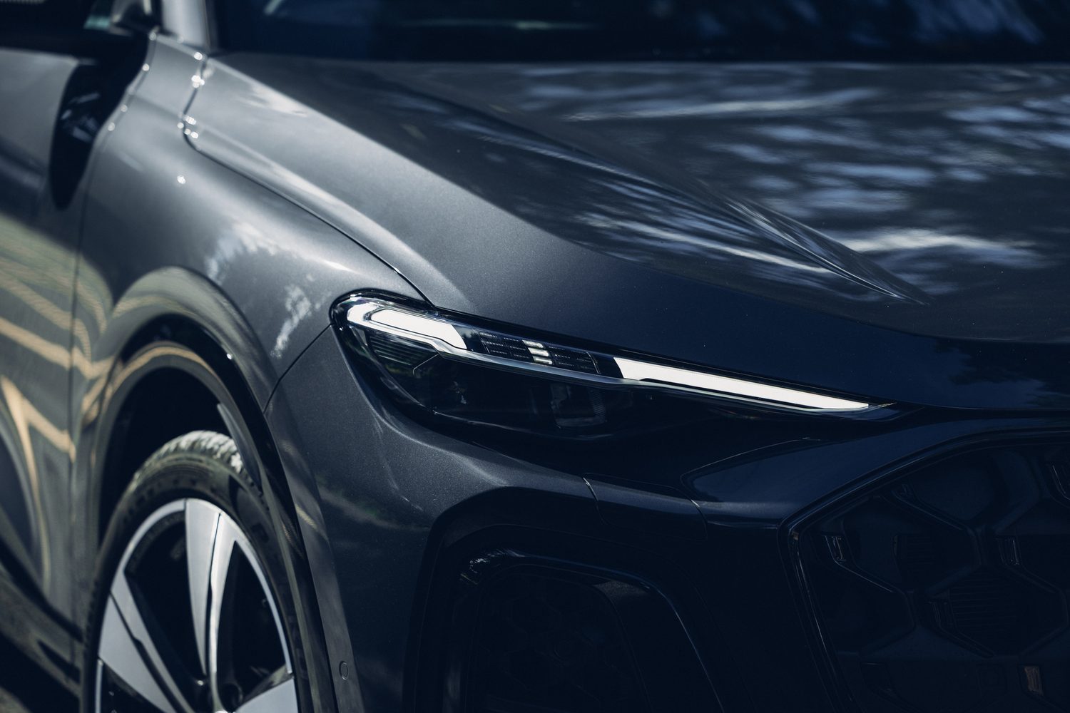 Audi Q5 2.0 TDI quattro (2025) Audi Q5 2.0 TDI quattro (2025)