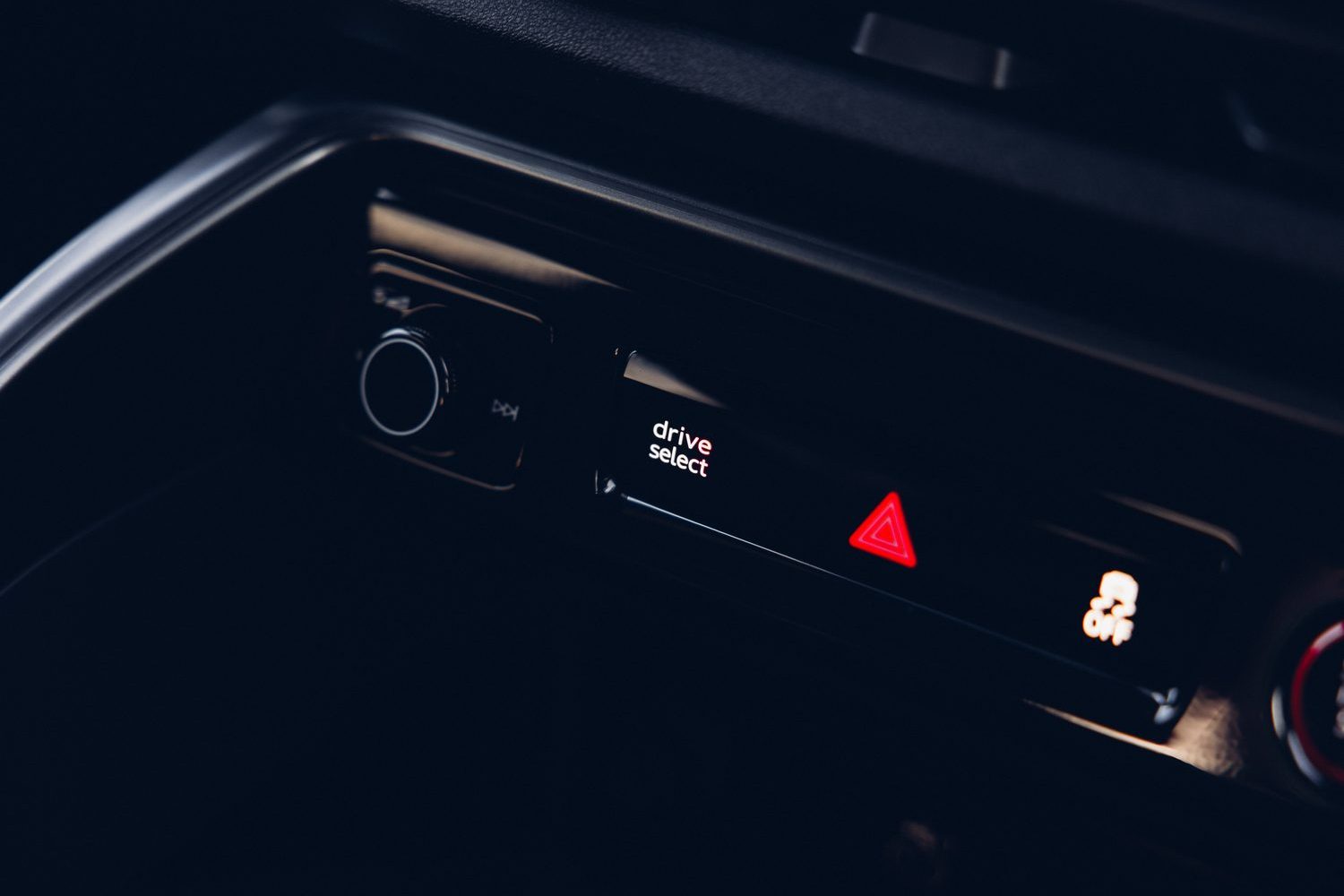 Audi Q5 2.0 TDI quattro (2025) Audi Q5 2.0 TDI quattro (2025)