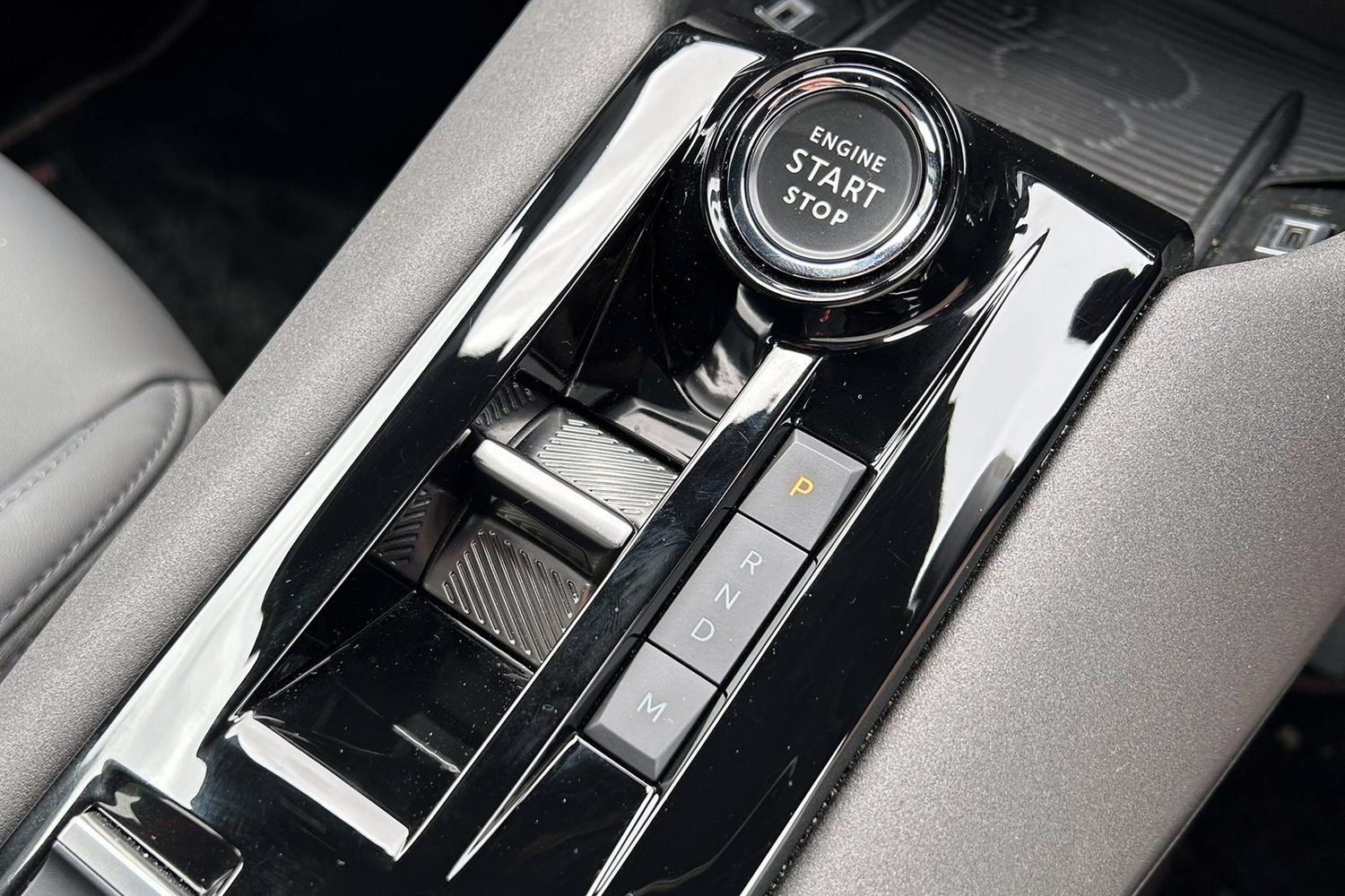 Alfa Romeo Junior Ibrida (2025) Alfa Romeo Junior Ibrida (2025)