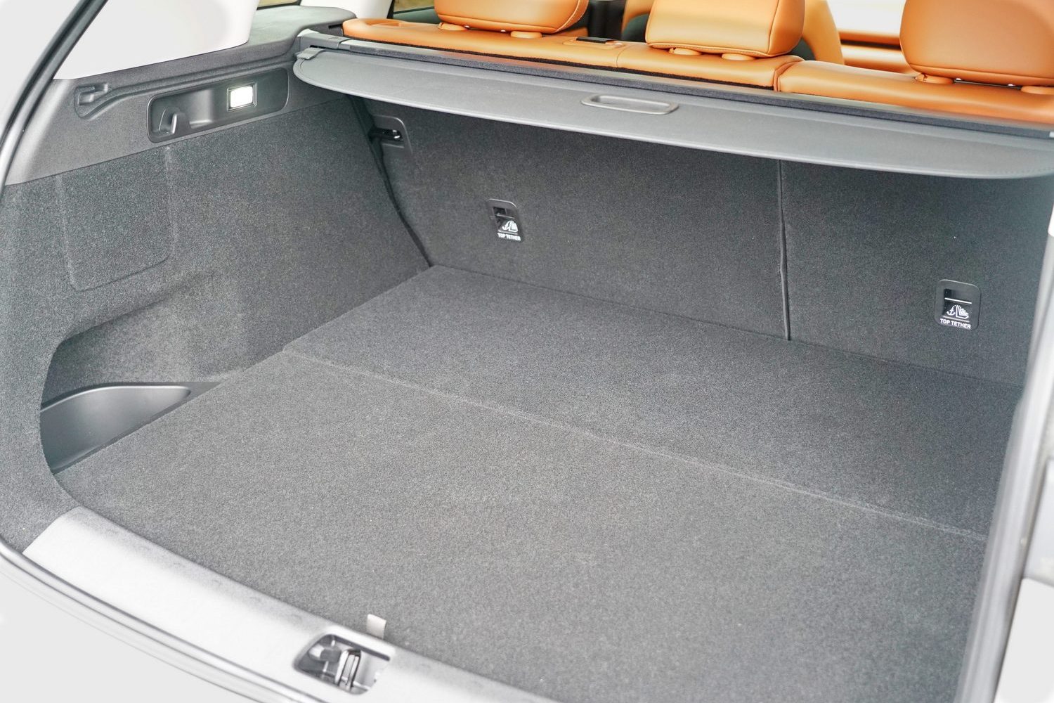 Leapmotor C10 REEV (2025) Leapmotor C10 REEV (2025)