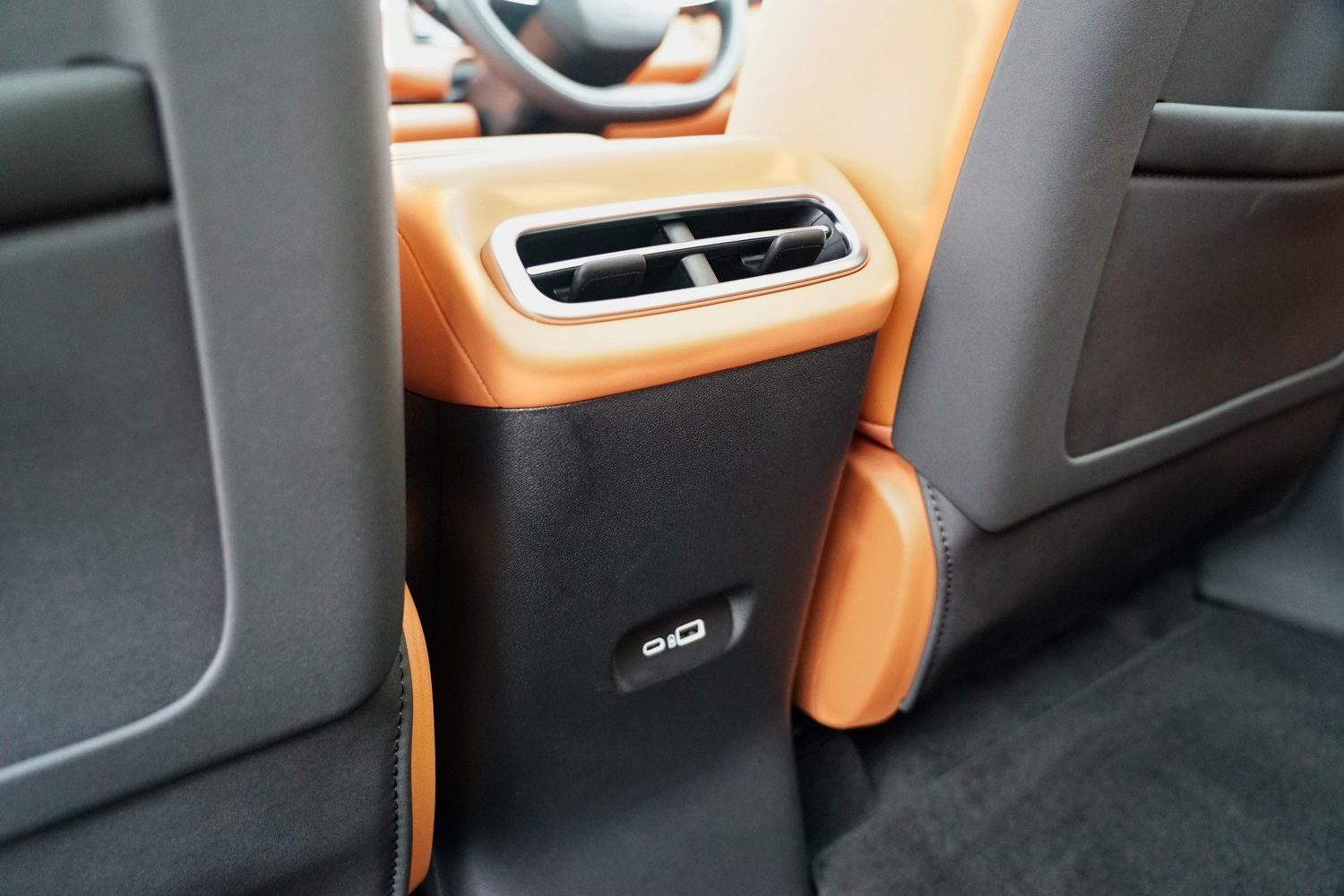 Leapmotor C10 REEV (2025) Leapmotor C10 REEV (2025)