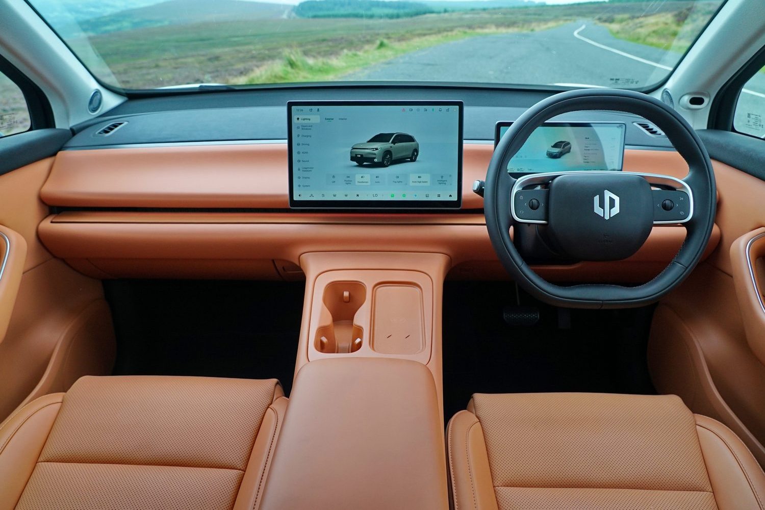 Leapmotor C10 REEV (2025) Leapmotor C10 REEV (2025)