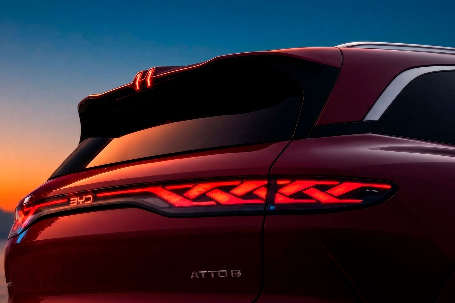 BYD Atto 8
