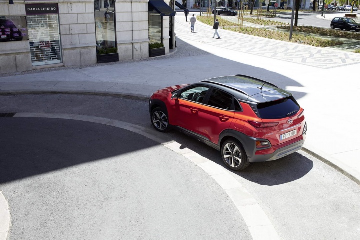 Hyundai Kona launched in Ireland - car and motoring news by CompleteCar.ie
