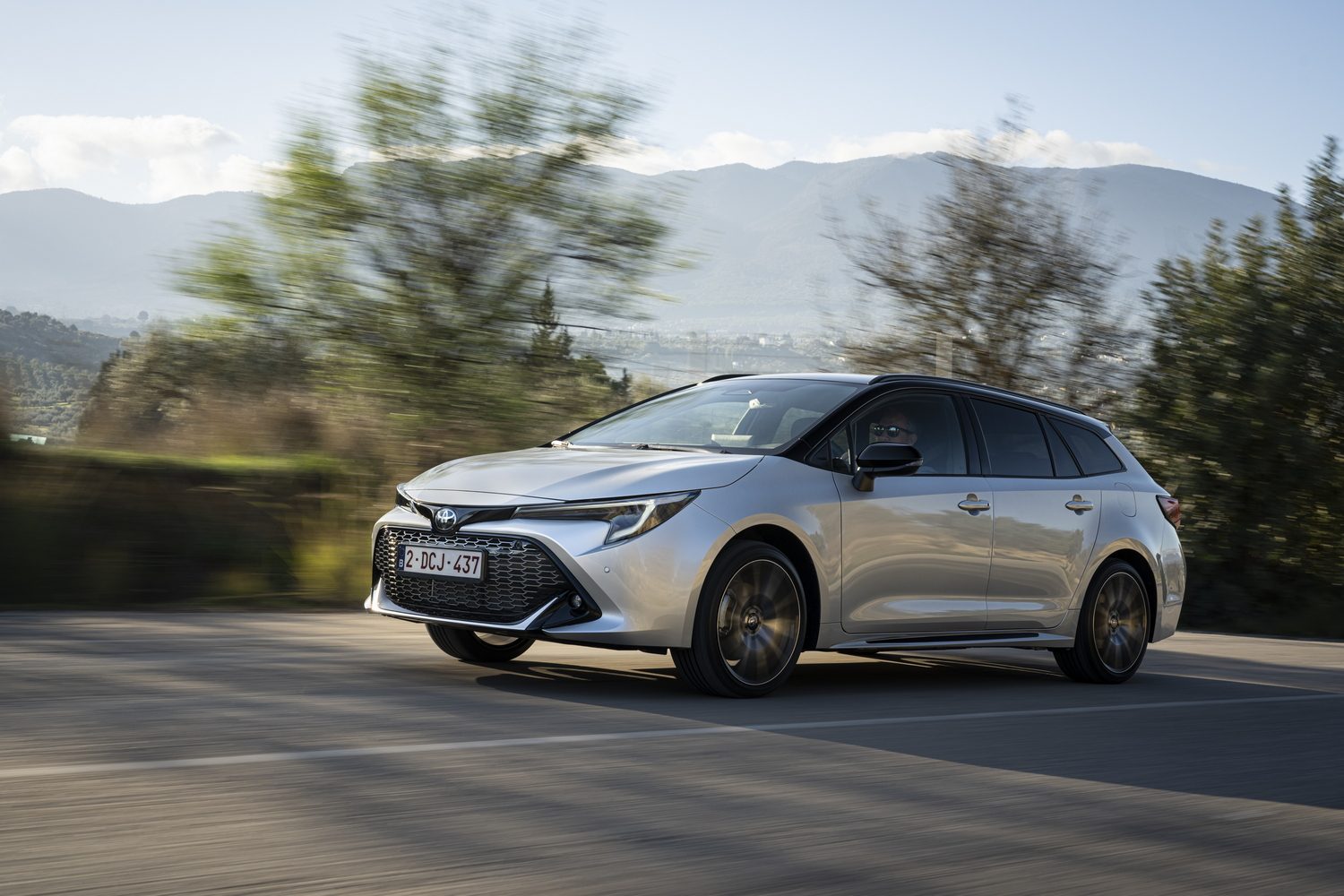 Car Reviews | Toyota Corolla Touring Sports | CompleteCar.ie