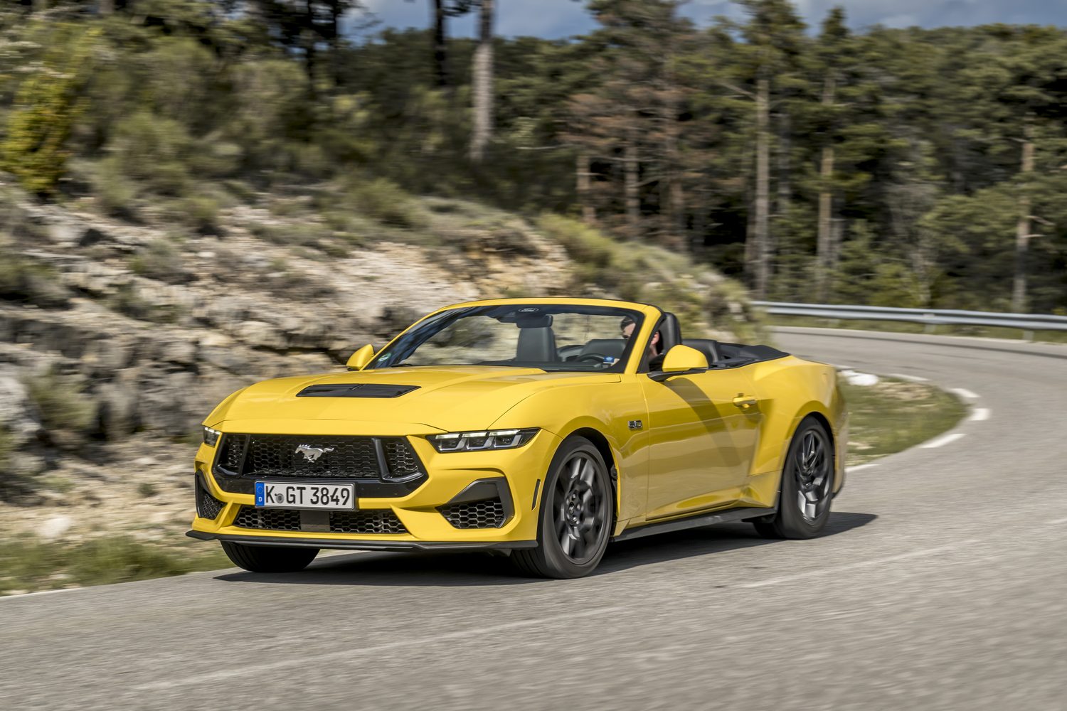 Car Reviews | Ford Mustang GT Convertible (2024) | CompleteCar.ie