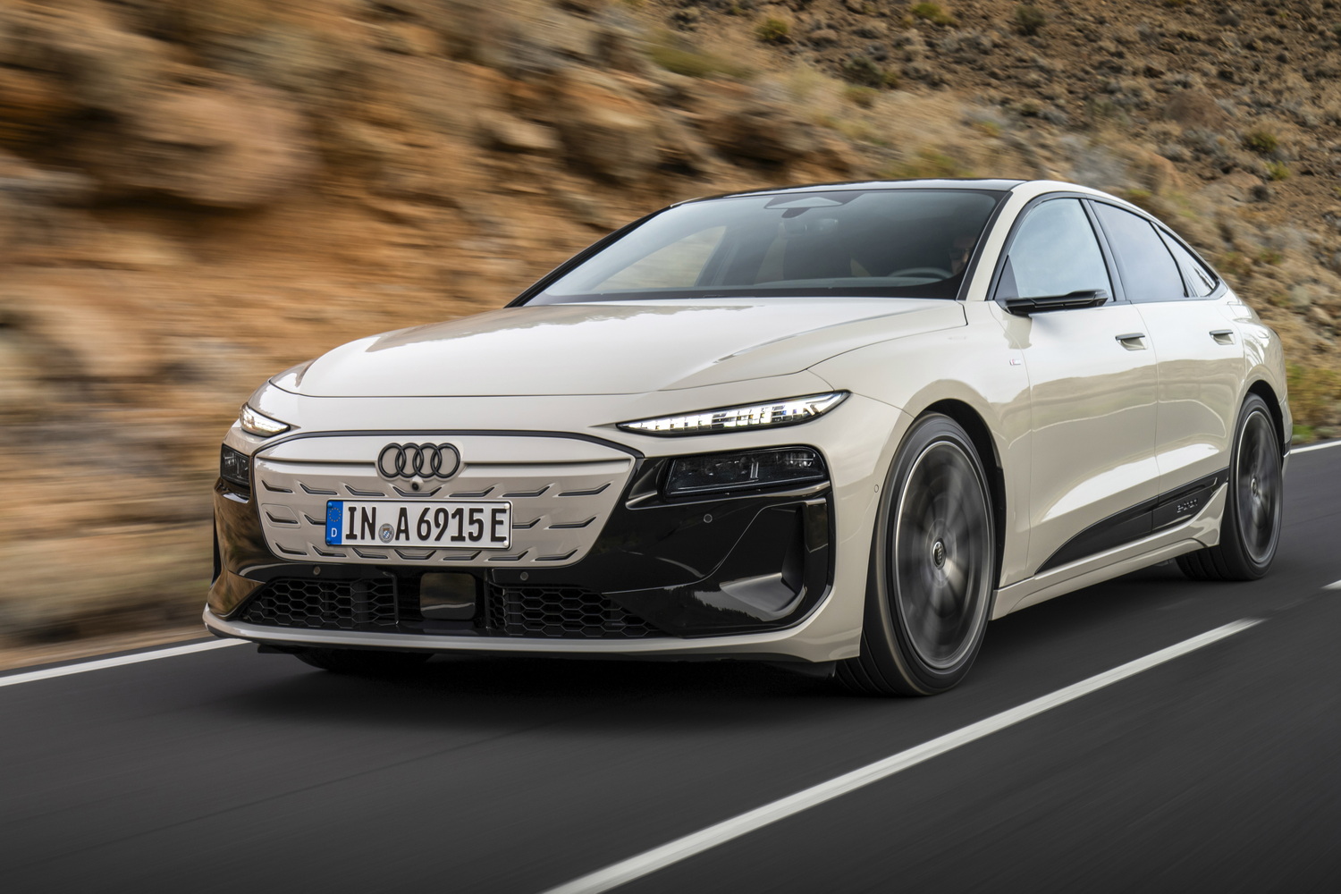 Car Reviews | Audi A6 Sportback e-tron Performance (2025) | CompleteCar.ie