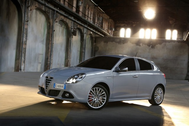 Alfa Romeo Giulietta 2011 Car Review