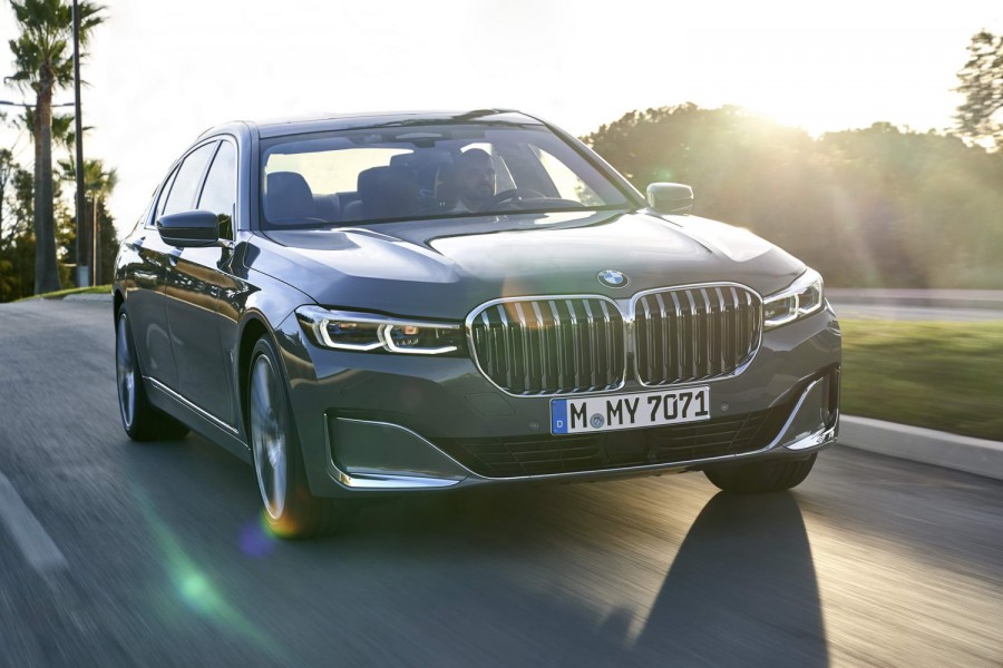 Car Reviews | BMW 7 Series | CompleteCar.ie