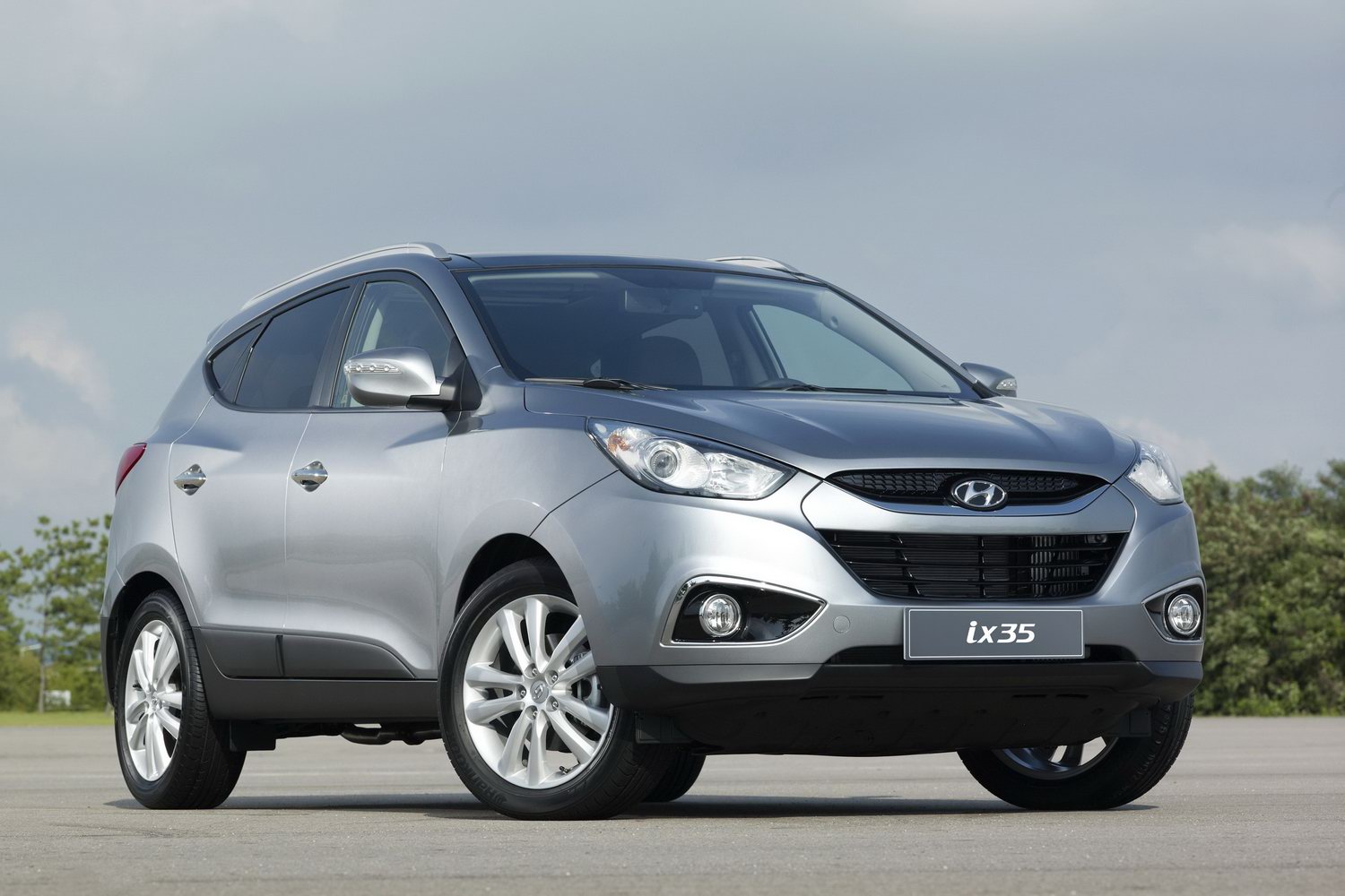 Hyundai ix35 2013 (2013, 2014, 2015) reviews, technical data, prices